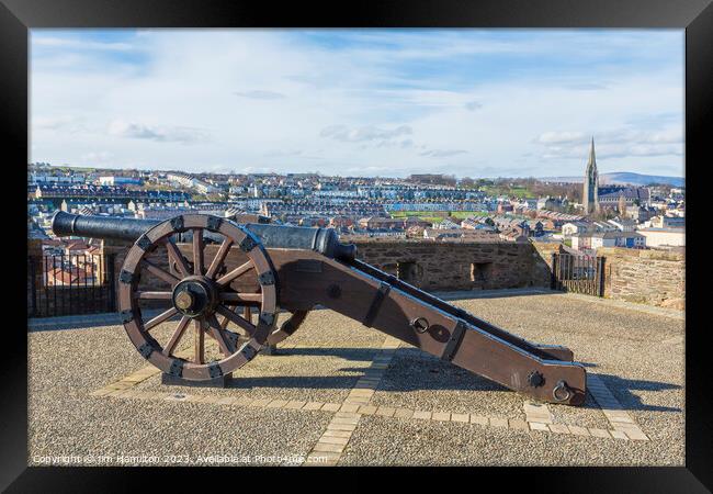 Derry/Londonderry city walls and cannon Framed Print by jim Hamilton
