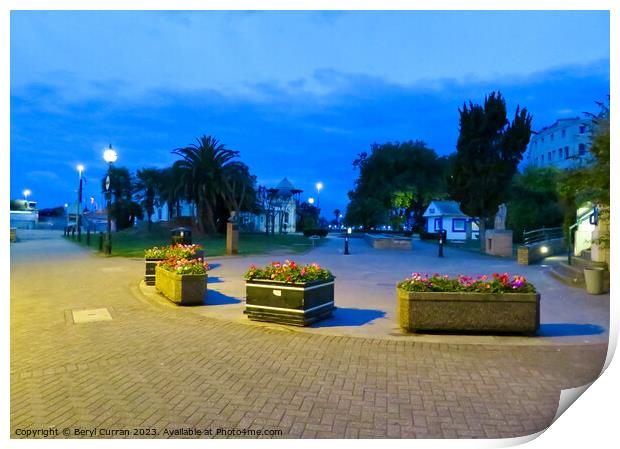 Torquay Promenade  Print by Beryl Curran