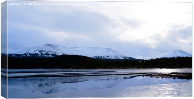 Loch Morlich ice reflections Canvas Print by Phil Banks