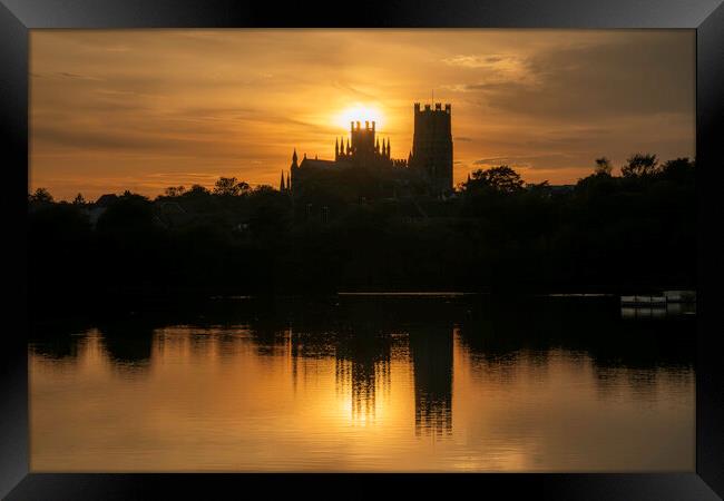 Sunset from Roswell Pits Nature Reserve, looking towards Ely Cat Framed Print by Andrew Sharpe