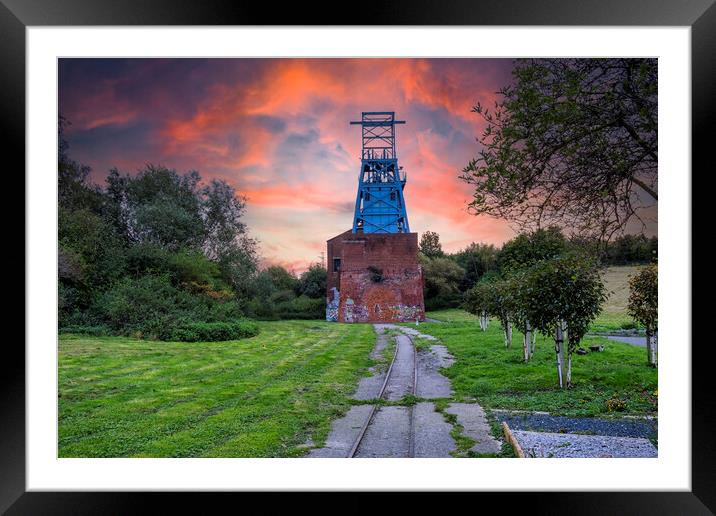 Sunrise Barnsley Main Colliery Framed Mounted Print by Steve Smith