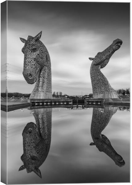The Kelpies in black and white Canvas Print by Kevin Winter