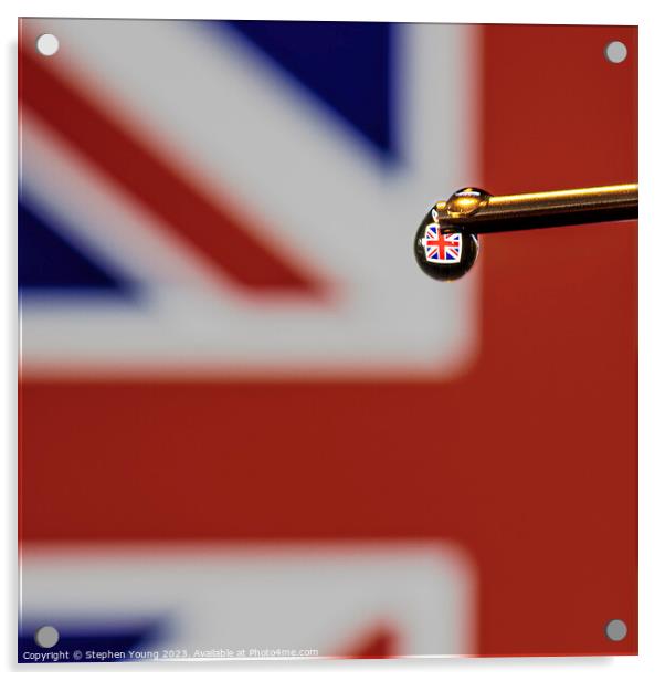 Britannia in a Drop: Capturing the Union Jack in a Water Droplet Acrylic by Stephen Young