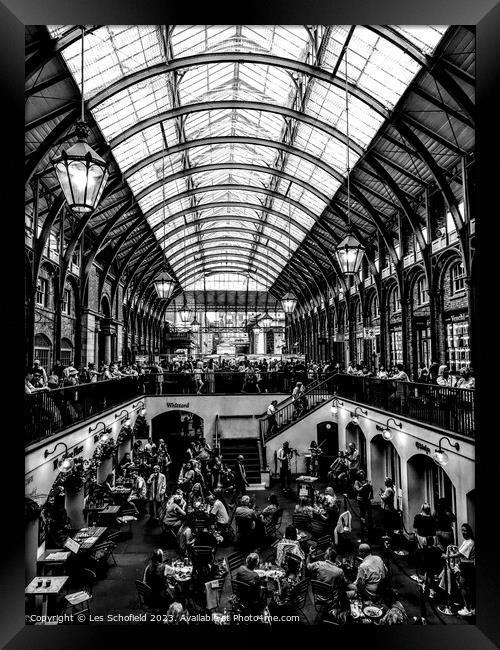 Black and white covent garden London  Framed Print by Les Schofield