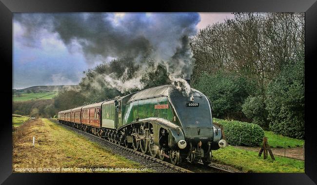 Union Of South Africa Steaming through the Vale Framed Print by Richard Perks