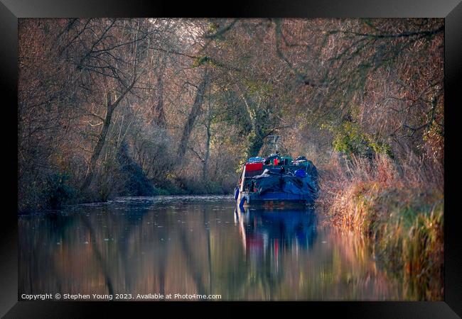 River Gypsy in Winter: Narrow Boat on the Kennet a Framed Print by Stephen Young