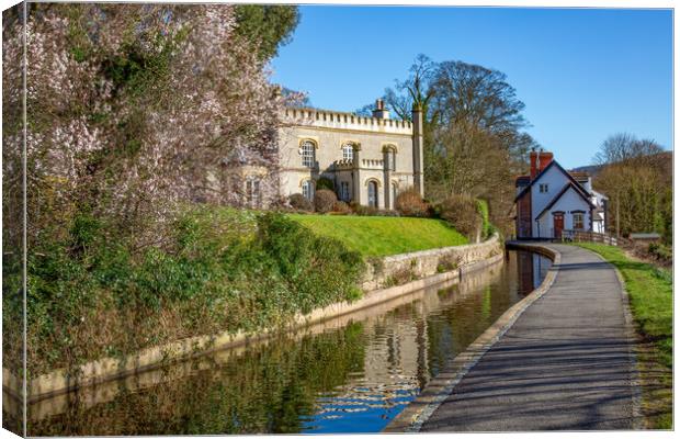 The Llangollan Canal Canvas Print by Roger Green