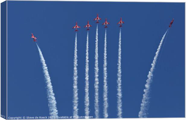Red Arrows Aerobatic Display Team Canvas Print by Steve de Roeck