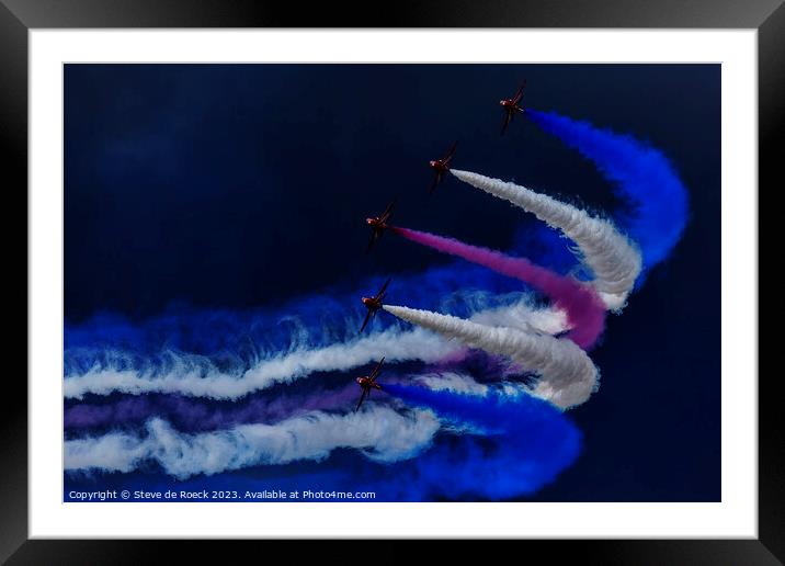 Red Arrows Aerobatic Display Team Framed Mounted Print by Steve de Roeck