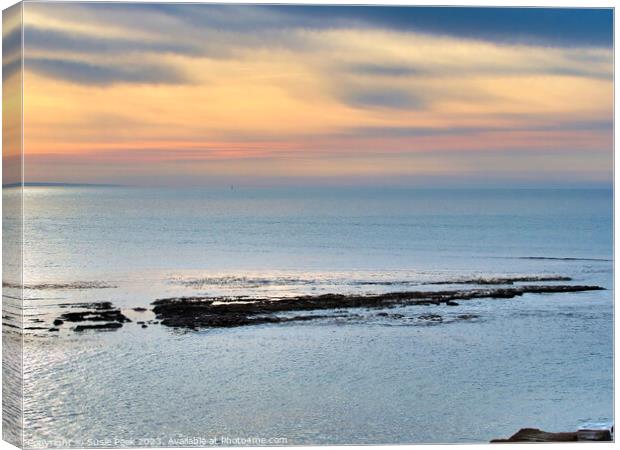 Lyme Bay on a Calm October Morning Canvas Print by Susie Peek
