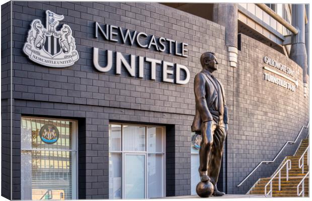 Sir Bobby Robson statue Newcastle United Canvas Print by STADIA 