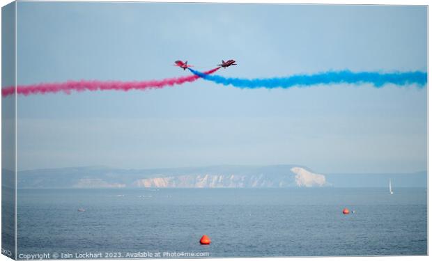 Red Arrows display at Bournemouth Air Festival 2023 Canvas Print by Iain Lockhart