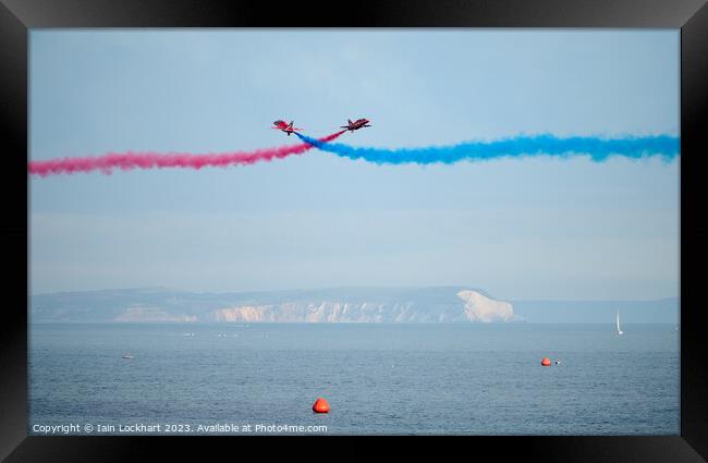 Red Arrows display at Bournemouth Air Festival 2023 Framed Print by Iain Lockhart