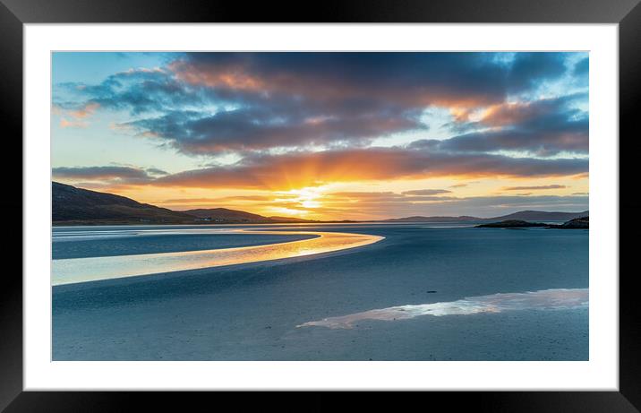 Sunset over the huge sandy beach at Luskentyre Framed Mounted Print by Helen Hotson