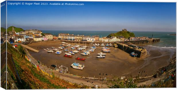 Ilfracombe Harbour Canvas Print by Roger Fleet