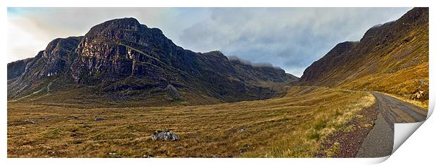 Highland cliff panorama Print by Gary Eason