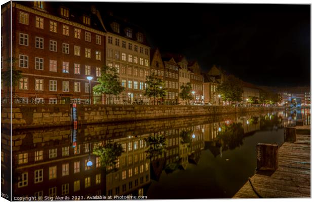 The Slotsholm canal in Copenhagen where the houses are reflected Canvas Print by Stig Alenäs