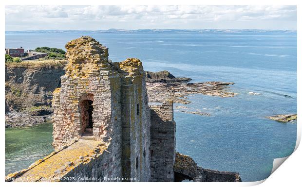 The top of the wall of Tantallon Castle with the North East tower, North Berwick, East Lothian, Scotland Print by Dave Collins