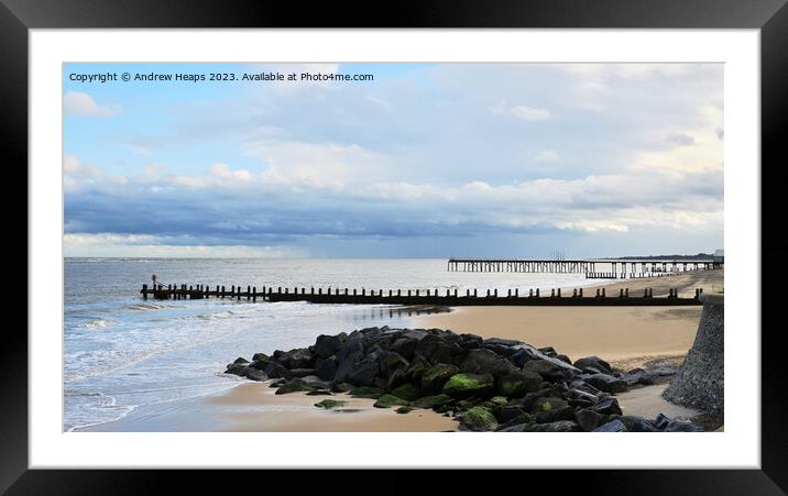 Lowestoft beach scene on summers day. Framed Mounted Print by Andrew Heaps