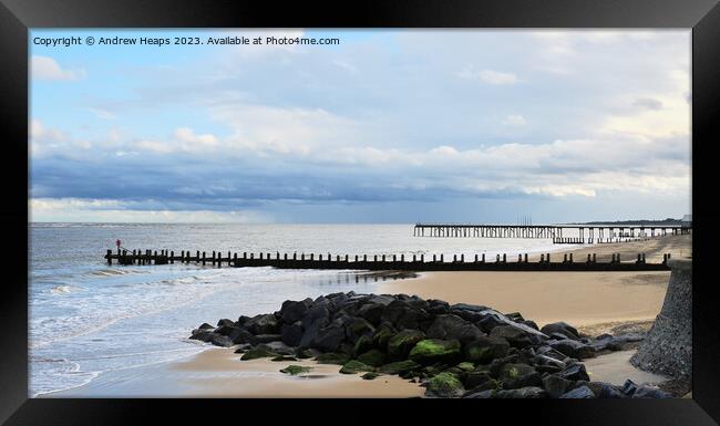 Lowestoft beach scene on summers day. Framed Print by Andrew Heaps