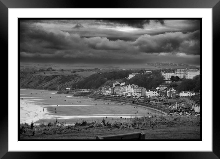 Filey Bay 2023 Mon From Filey Bring Framed Mounted Print by Glen Allen