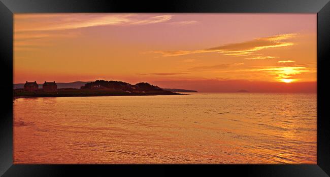 Prestwick shorefront at sunset Framed Print by Allan Durward Photography