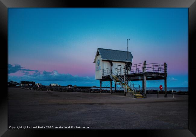 Pink Skies over Morecambe Bay Framed Print by Richard Perks
