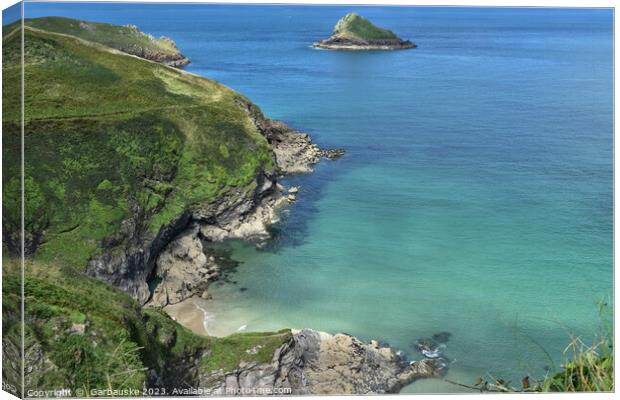 A low tide bay, Pentire, Cornwall, UK Canvas Print by  Garbauske