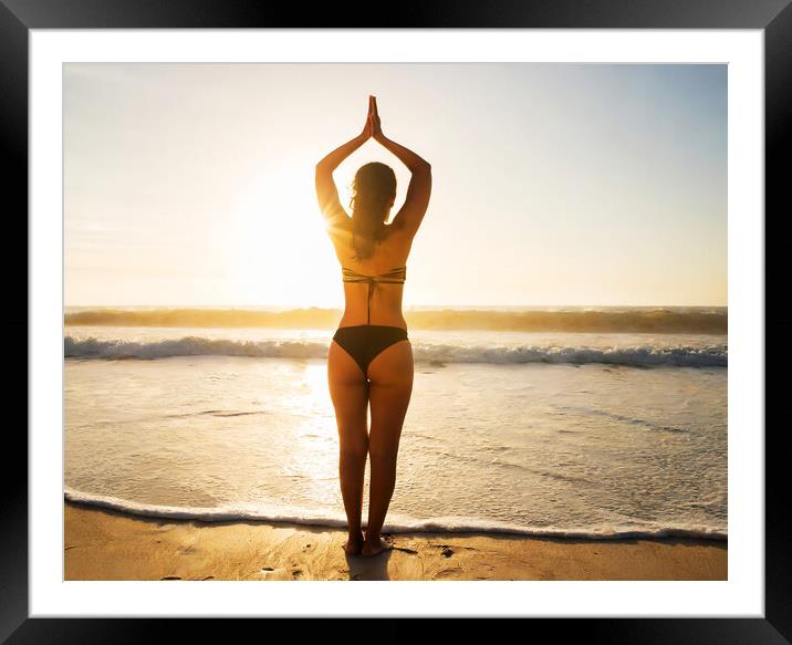 Greeting the day with sunny salutations Framed Mounted Print by CC Designs