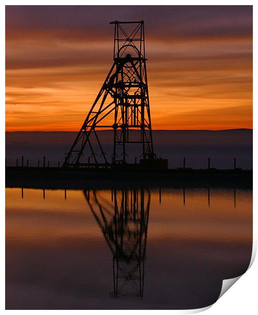 Sunrise Over Frances Colliery Print by Andrew Beveridge