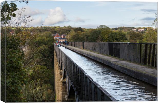 High up on the Pontcysyllte Aqueduct Canvas Print by Clive Wells