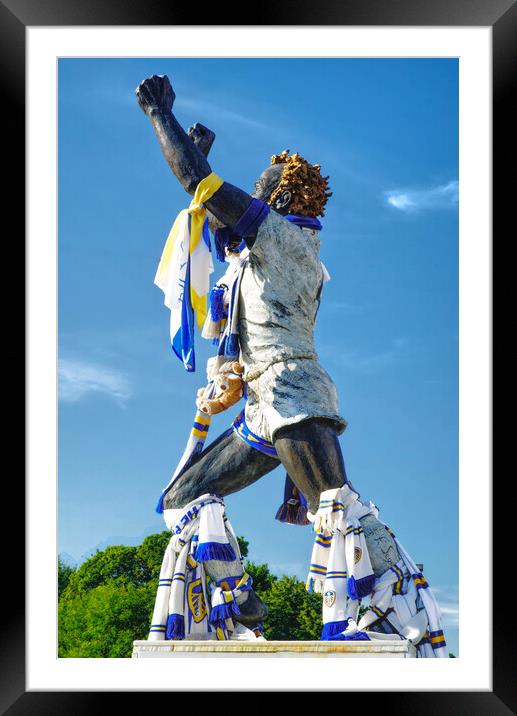 Leeds United Billy Bremner Statue  Framed Mounted Print by Alison Chambers