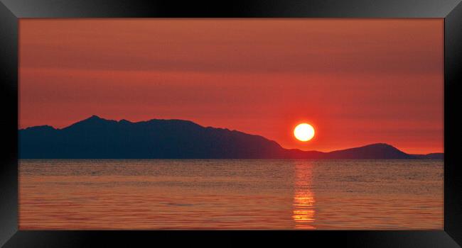 A Scottish sunset, Arran mountains and a setting sun Framed Print by Allan Durward Photography
