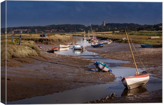 Low tide and a dark sky. Canvas Print by Bill Allsopp