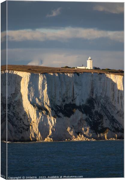 Lighthouse on White Cliffs of Dover, England Canvas Print by Imladris 
