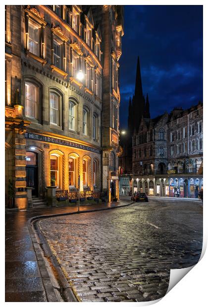 Victoria Street At Night In Edinburgh Print by Artur Bogacki