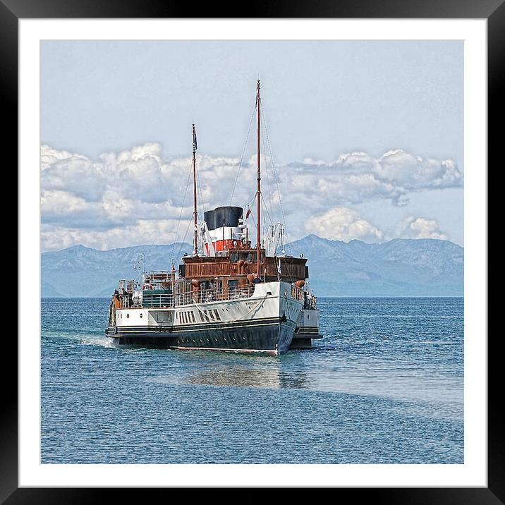 Waverley paddle steamer entering Ayr harbour Framed Mounted Print by Allan Durward Photography