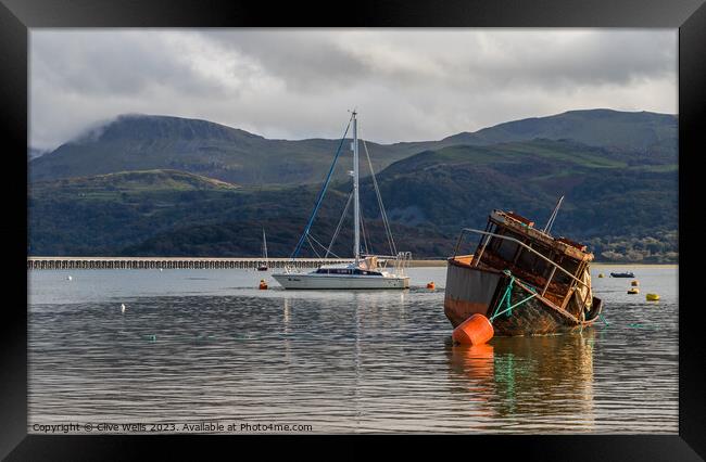 View of Barmouth harbour Framed Print by Clive Wells