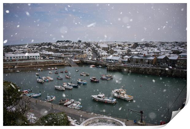Porthleven Cornwall in the snow  Print by kathy white