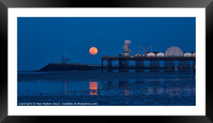 Red moonrise at Herne Bay pier Framed Mounted Print by Alan Payton