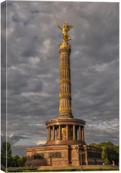 The Victory Column In Berlin Canvas Print by Artur Bogacki