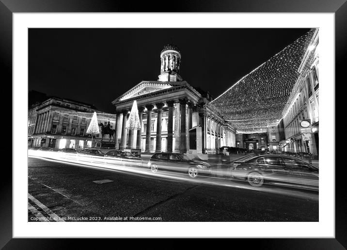 Glasgow Gallery of modern art at night Framed Mounted Print by Les McLuckie