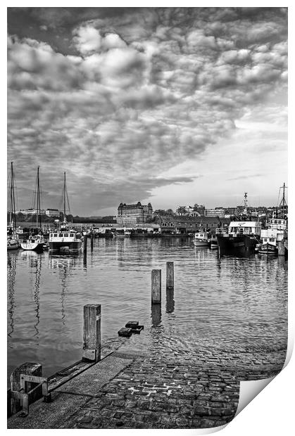 Scarborough Harbour  Print by Darren Galpin