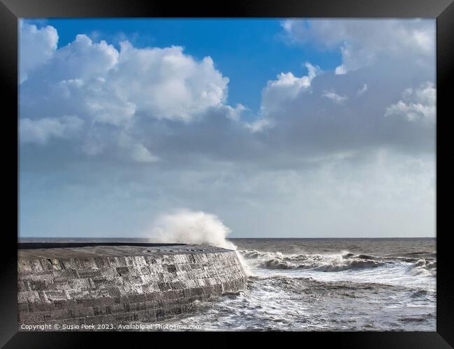 Storm Ciarán at Lyme Regis November 2023 Framed Print by Susie Peek