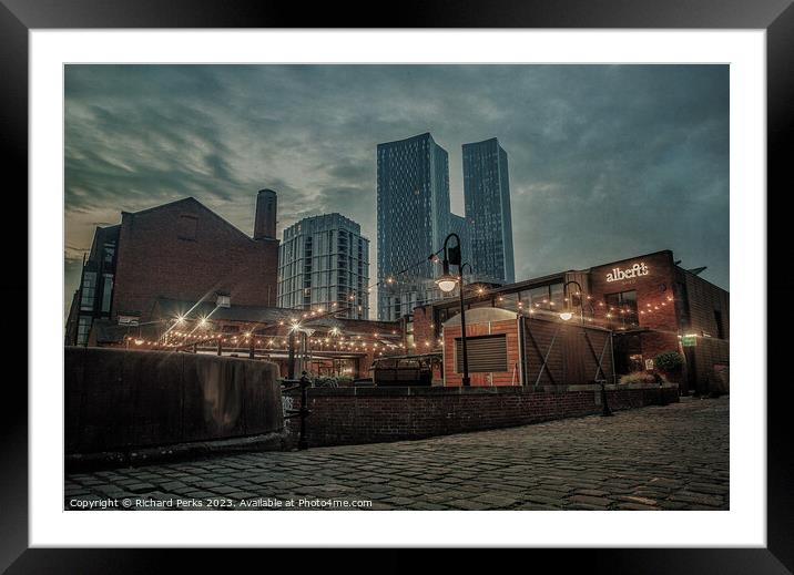 Albert Shed Restaurant  -Manchester City Centre Framed Mounted Print by Richard Perks