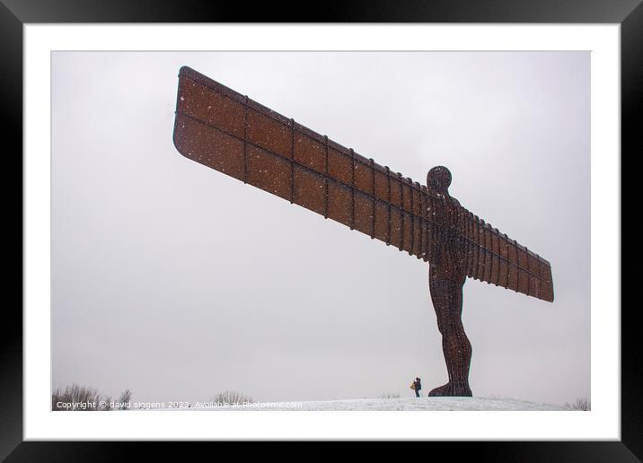 Angel of the North Framed Mounted Print by david siggens