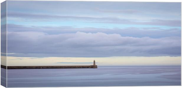Tynemouth Lighthouse Canvas Print by Phil Durkin DPAGB BPE4