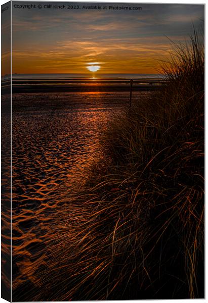 Sun and dunes Canvas Print by Cliff Kinch