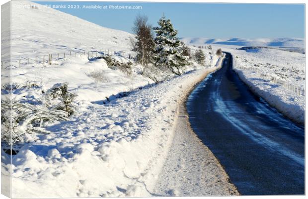A939 Grantown on Spey to Tomintoul Road in winter Canvas Print by Phil Banks