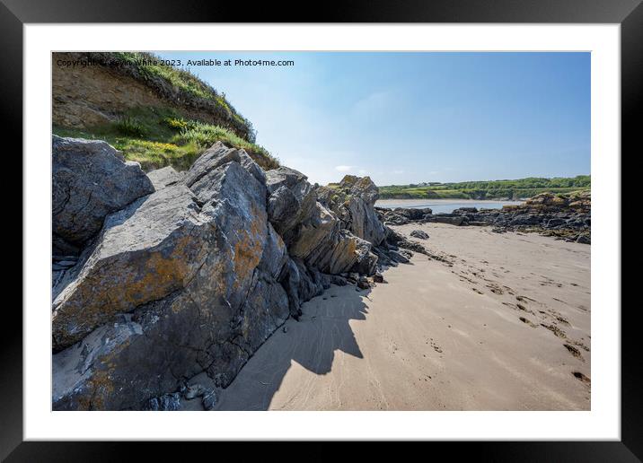 Rock formation on edge of Angle Bay beach Framed Mounted Print by Kevin White